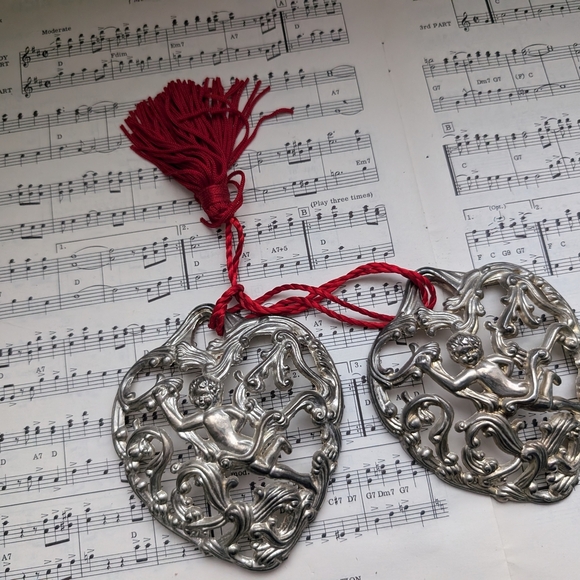 Silver Heart Cherub Ornaments with Red Tassels - Picture 4 of 8